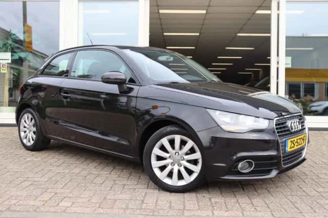 Audi A1 (2010) thumbnail 3