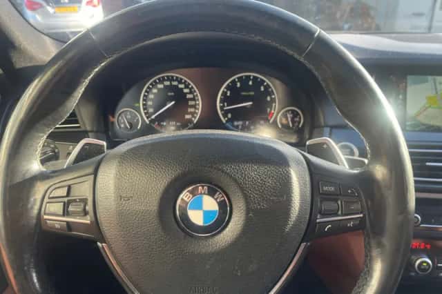 BMW 5-Serie (2014) thumbnail 6