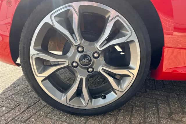 Ford Fiesta (2020) thumbnail 5