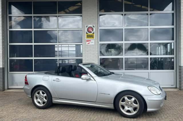Mercedes-Benz SLK-Klasse (2000) thumbnail 1
