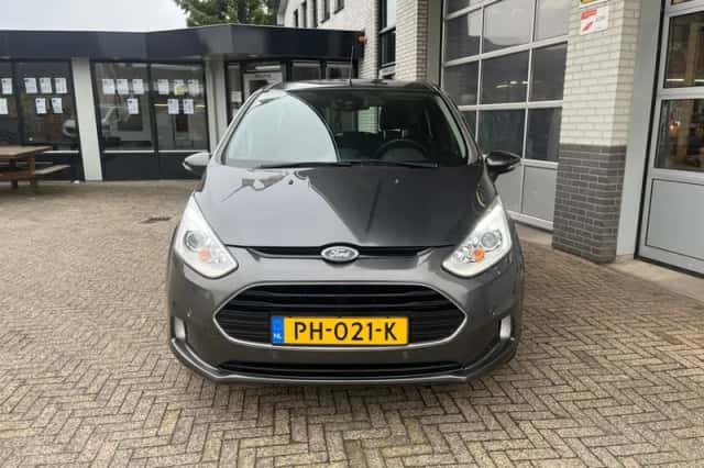 Ford B-Max (2017) thumbnail 2