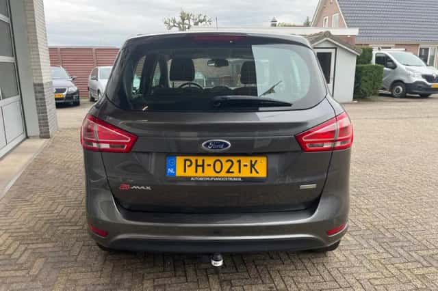 Ford B-Max (2017) thumbnail 3