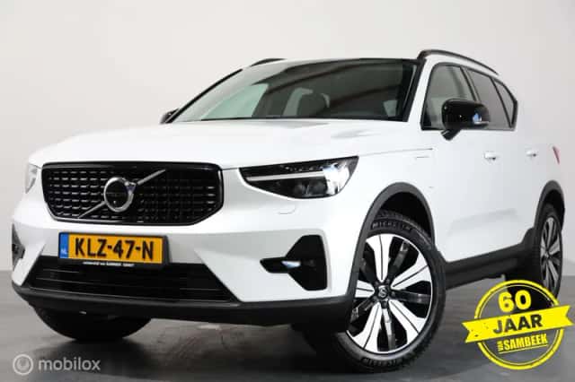 Volvo XC40 (2023) thumbnail 1