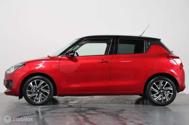 Suzuki Swift (2021) thumbnail 5
