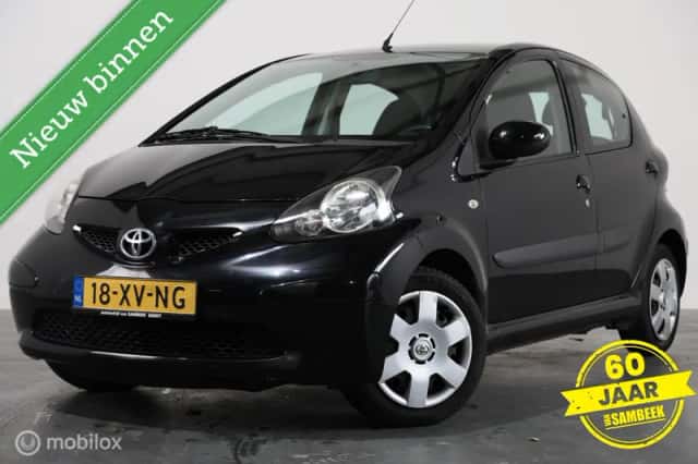Toyota Aygo (2007) thumbnail 1