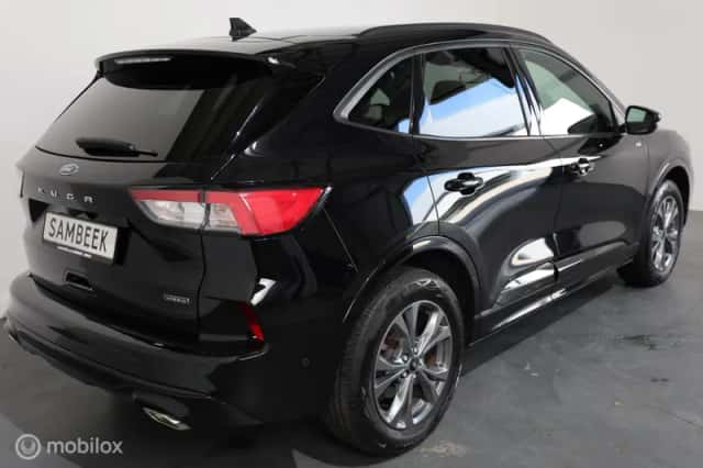 Ford Kuga (2023) thumbnail 6