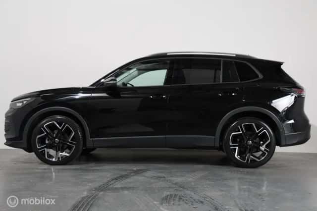 Volkswagen Tiguan (2025) thumbnail 4