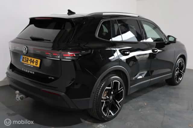 Volkswagen Tiguan (2025) thumbnail 6