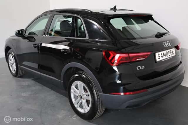 Audi Q3 (2022) thumbnail 5