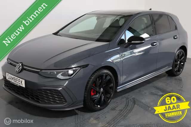 Volkswagen Golf (2022) thumbnail 3