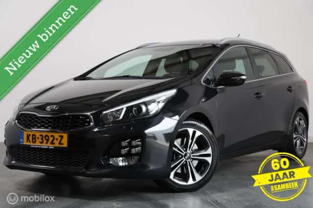 Kia Ceed (2016) thumbnail 1