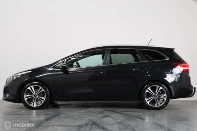 Kia Ceed (2016) thumbnail 5
