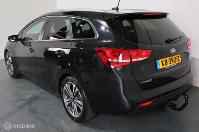 Kia Ceed (2016) thumbnail 6