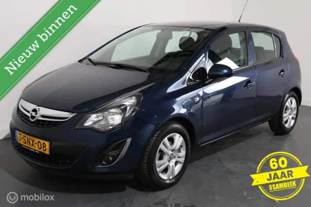 Opel Corsa (2013) thumbnail 3