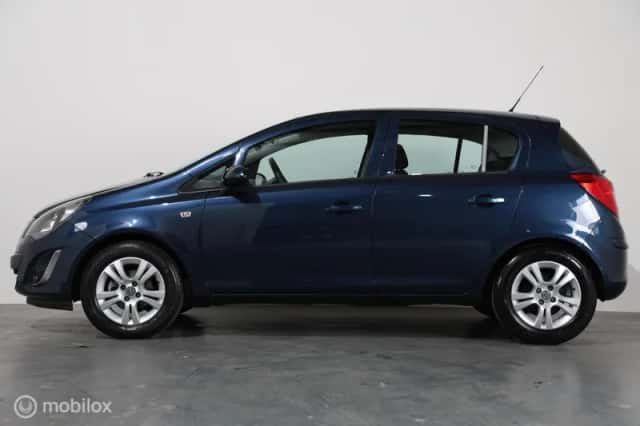 Opel Corsa (2013) thumbnail 5