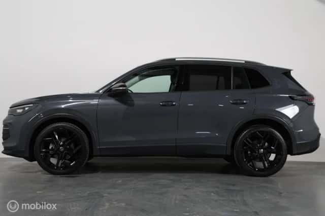 Volkswagen Tiguan (2025) thumbnail 4
