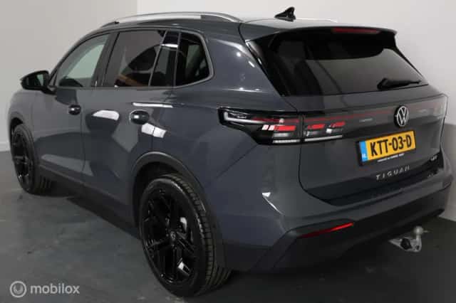 Volkswagen Tiguan (2025) thumbnail 5