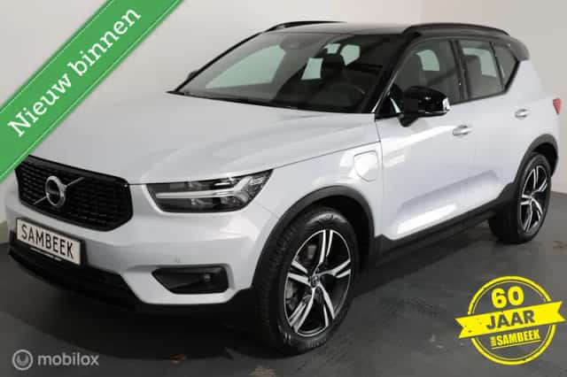 Volvo XC40 (2021) thumbnail 3