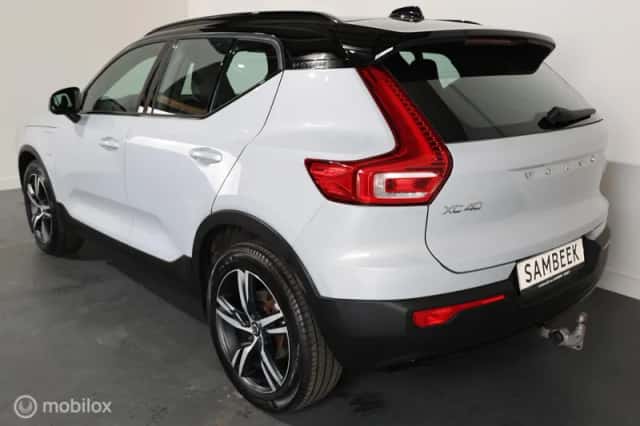 Volvo XC40 (2021) thumbnail 5