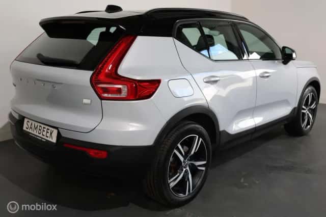 Volvo XC40 (2021) thumbnail 6