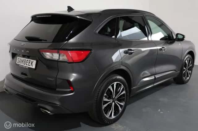 Ford Kuga (2022) thumbnail 6