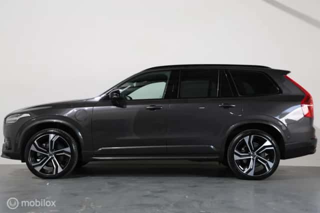 Volvo XC90 (2023) thumbnail 4