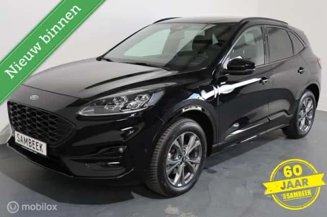 Ford Kuga (2023) thumbnail 3