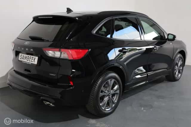 Ford Kuga (2023) thumbnail 6