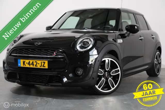 MINI Cooper S (2021) thumbnail 1