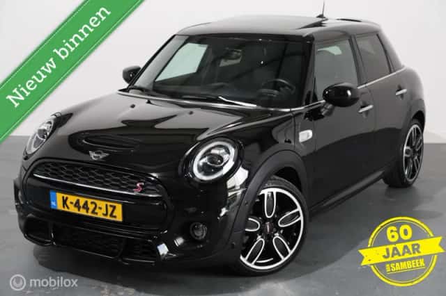 MINI Cooper S (2021) thumbnail 2