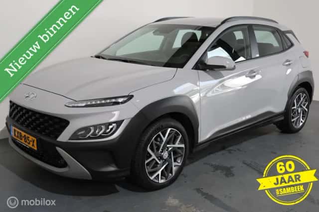 Hyundai Kona (2021) thumbnail 3