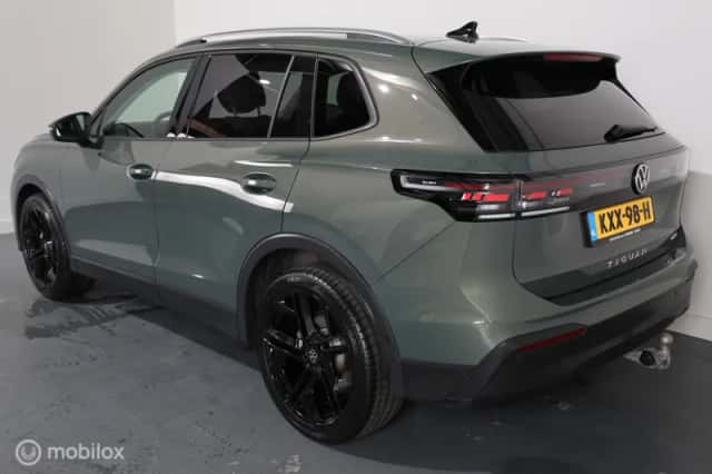 Volkswagen Tiguan (2025) thumbnail 5