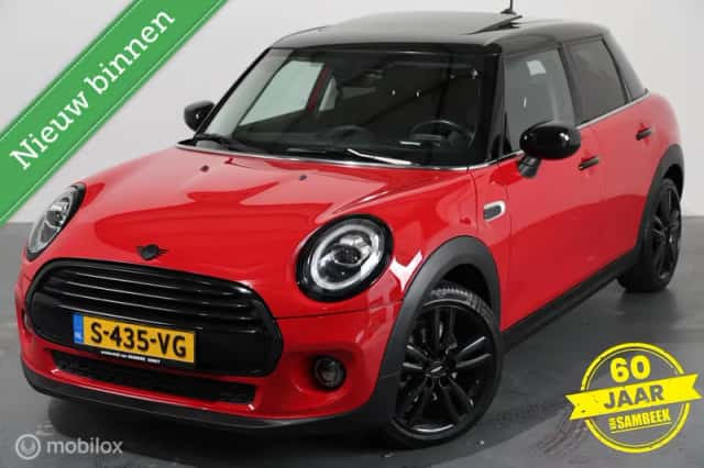 MINI Cooper (2021) thumbnail 2