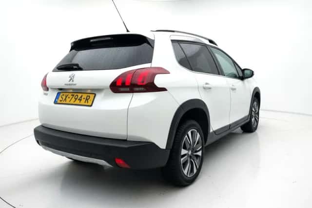 Peugeot 2008 (2018) thumbnail 5