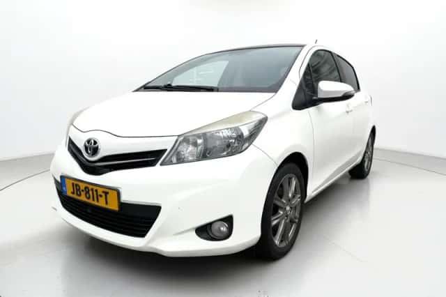 Toyota Yaris (2011) thumbnail 1