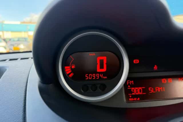 Renault Twingo (2011) thumbnail 4