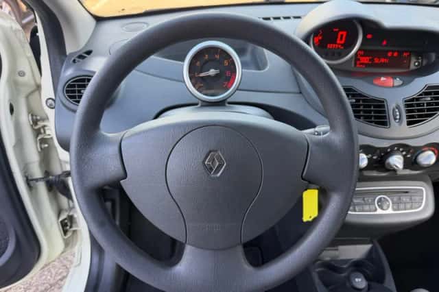 Renault Twingo (2011) thumbnail 6
