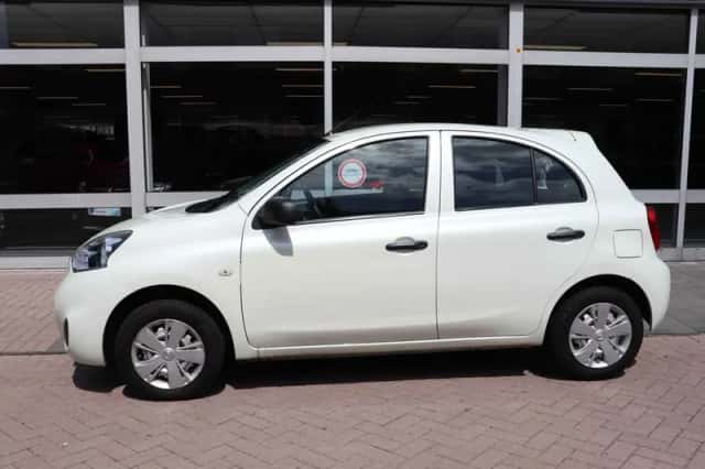Nissan Micra (2016) thumbnail 2
