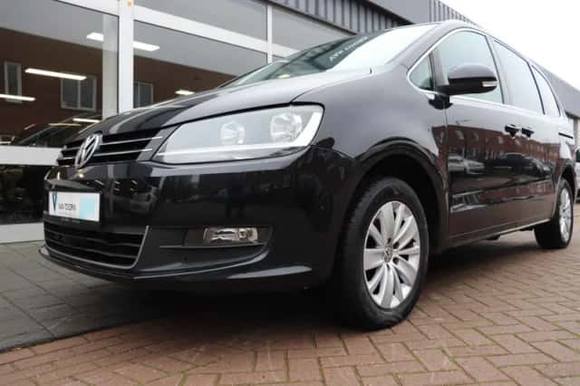 Volkswagen Sharan (2010) thumbnail 3