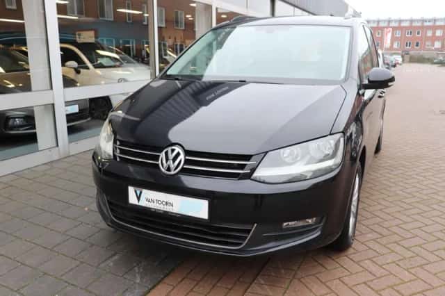 Volkswagen Sharan (2010) thumbnail 4