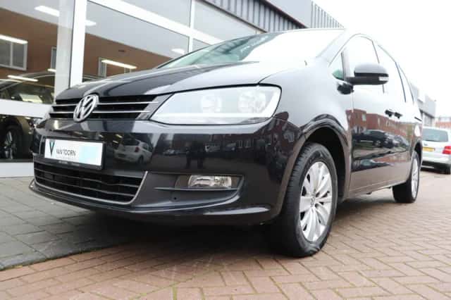 Volkswagen Sharan (2010) thumbnail 5