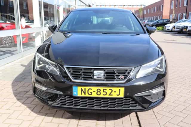 SEAT Leon (2017) thumbnail 4