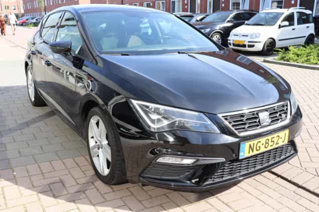 SEAT Leon (2017) thumbnail 5