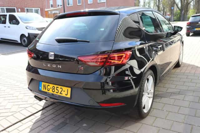 SEAT Leon (2017) thumbnail 6