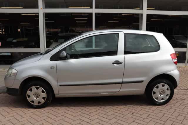 Volkswagen Fox (2006) thumbnail 2