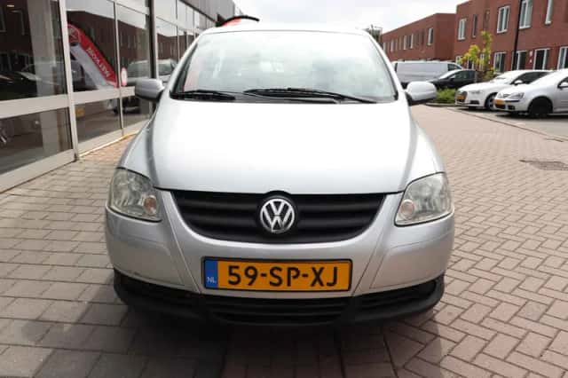 Volkswagen Fox (2006) thumbnail 4