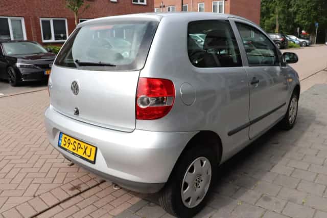 Volkswagen Fox (2006) thumbnail 6