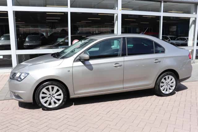 SEAT Toledo (2014) thumbnail 2