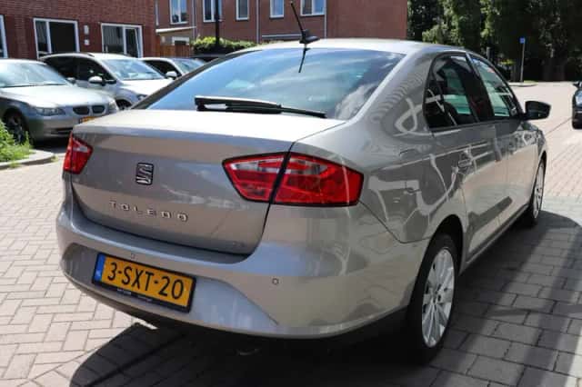 SEAT Toledo (2014) thumbnail 6