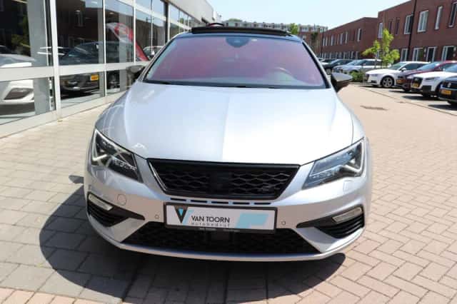 SEAT Leon (2019) thumbnail 3